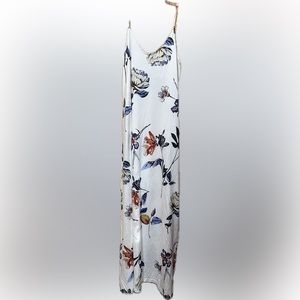 Maxi dress with pockets